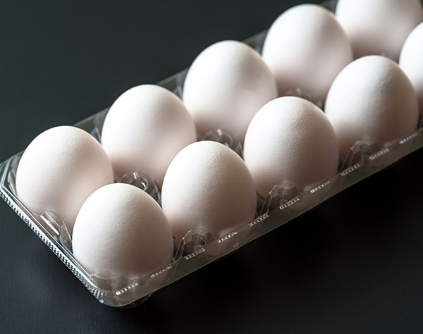 卵の値上げがもたらす家計負担増…夫婦2人世帯で年9千円超も！