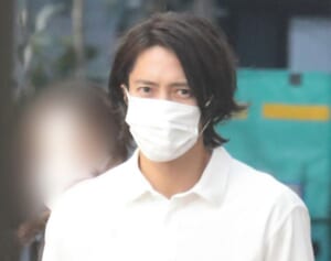 山下智久　主演映画で監督が奔放三昧の波乱…禁止区域で路上喫煙、現場に友人を招待