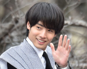 赤楚衛二　3カ国語マスターの陰に“学長父”のスパルタ教育…方程式間違え怒鳴られたことも