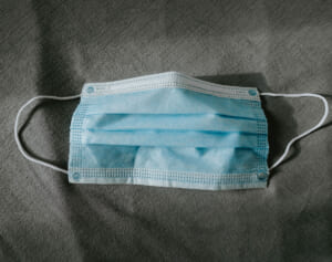 「マスク外したら10万ドルあげる」テック業界の大物が飛行機内で隣の乗客に提案