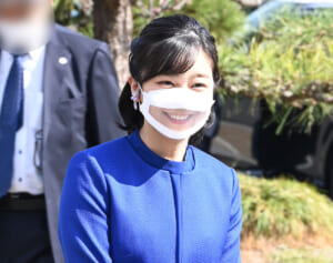 佳子さま　恒例撮影を異例の拒否が波紋…ファッションでも際立つ“美”へのこだわり