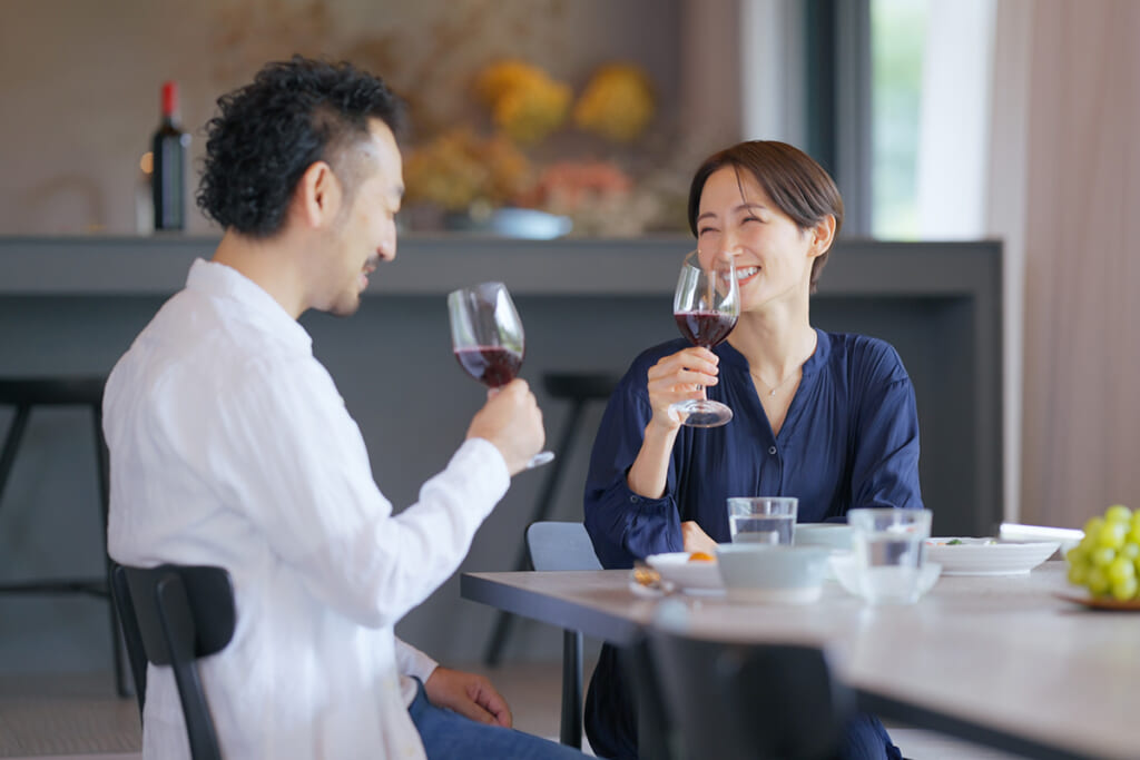 元国税専門官が見たお金持ちが本当にやっていること「洋服はユニクロ」「賃貸より持ち家」