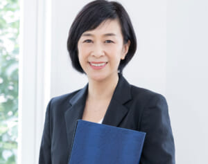 医療事務安泰の時代は終わり！狙うはペット、IT業界…50代からの稼げる資格12選