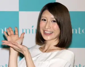 「強烈な違和感を覚える」の声も…元祖“かわいすぎる芸人”（36）　舌戦繰り広げた元夫との和解を発表、自身の非を認めるも懸念された“最後の一文”