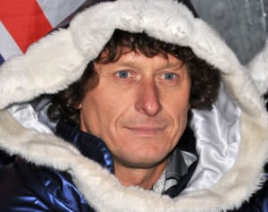 エベレストに10回登頂した著名登山家、テント内で謎の死