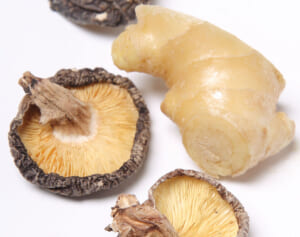 シイタケは干すことで予防効果アップ！　血管詰まりに「干しシイタケ生姜」