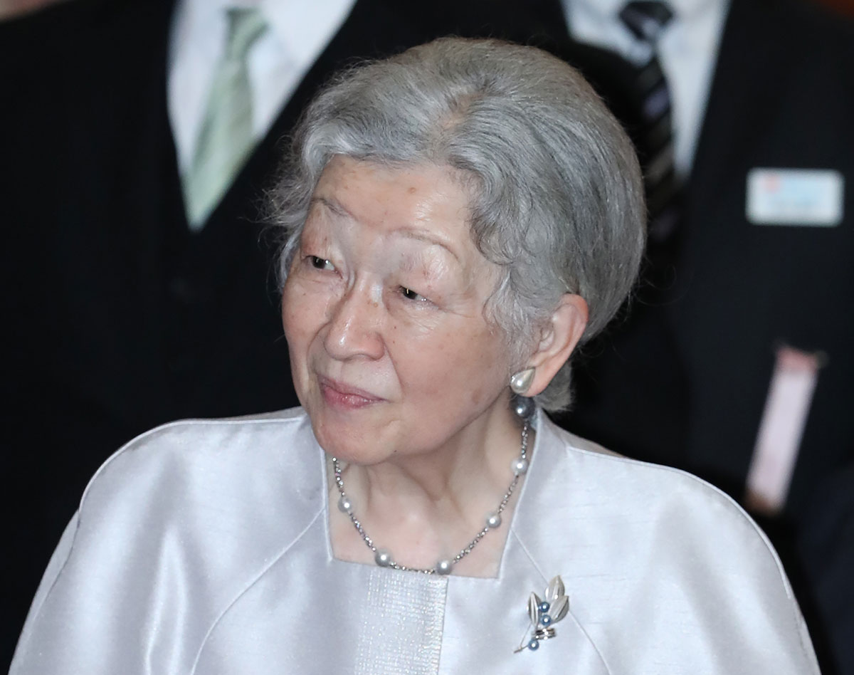 美智子さま　上皇さまとの外出にもSNS上に“誹謗”投稿が噴出…ご成婚64周年の苦難
