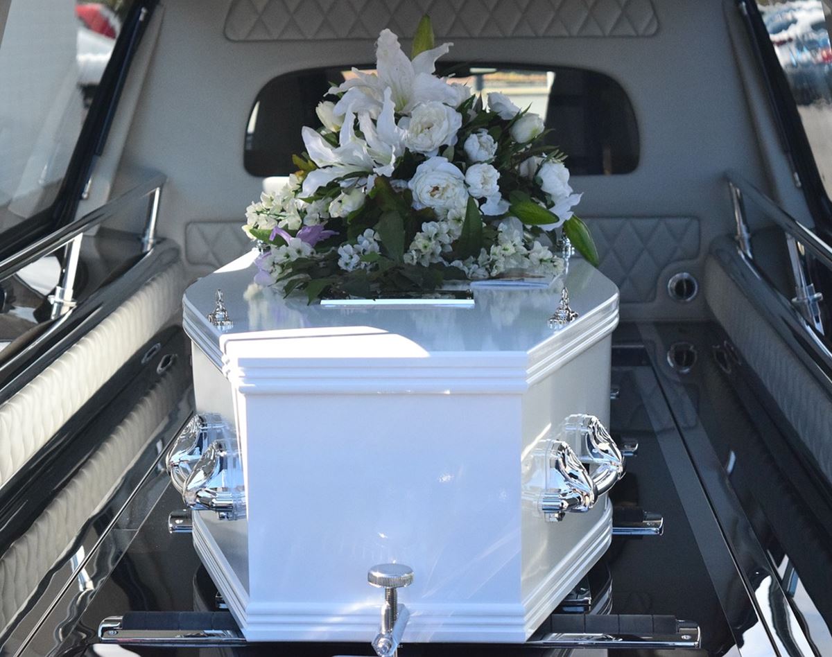 葬儀店勤務の女、遺体から盗んだ人体パーツを150万円で売り払う
