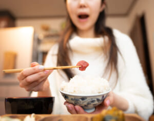 「早食い」は心臓血管病のもとだった！朝食を10分以内で済ませる人は要注意