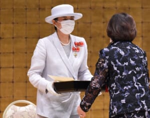 雅子さま　上白石萌音と声を上げてお笑いに…妃殿下たちも心打たれた「体当たり会話術」