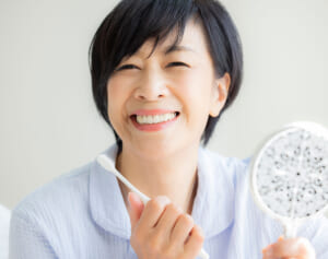 黄ばんだ歯を白くする100均グッズ10選