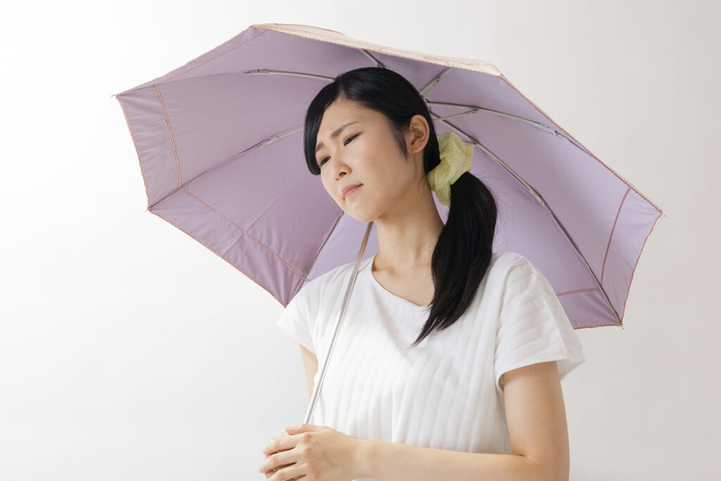 6月の湿気で梅雨型熱中症に！重症化すると脳の機能に後遺症が