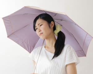 6月の湿気で梅雨型熱中症に！重症化すると脳の機能に後遺症が