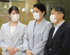 愛子さま ご結婚30年の両陛下に「プロポーズ再現してみて！」