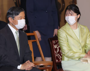 愛子さま　陛下とお二人で初の公式ご活動！令和皇室で期待高まる“父娘公務”