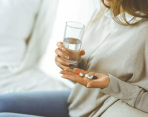 けいれん、幻聴など依存の可能性あり！長期・高容量服用がもたらす向精神薬の危険性