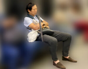 石田純一　真夏でも“純一巻き”で終電ダッシュ！船橋から電車帰宅の日々