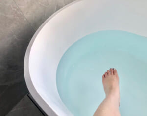 猛暑でも快眠！専門医が提案“38℃で20分”「みぞおち浴」で翌朝スッキリ！