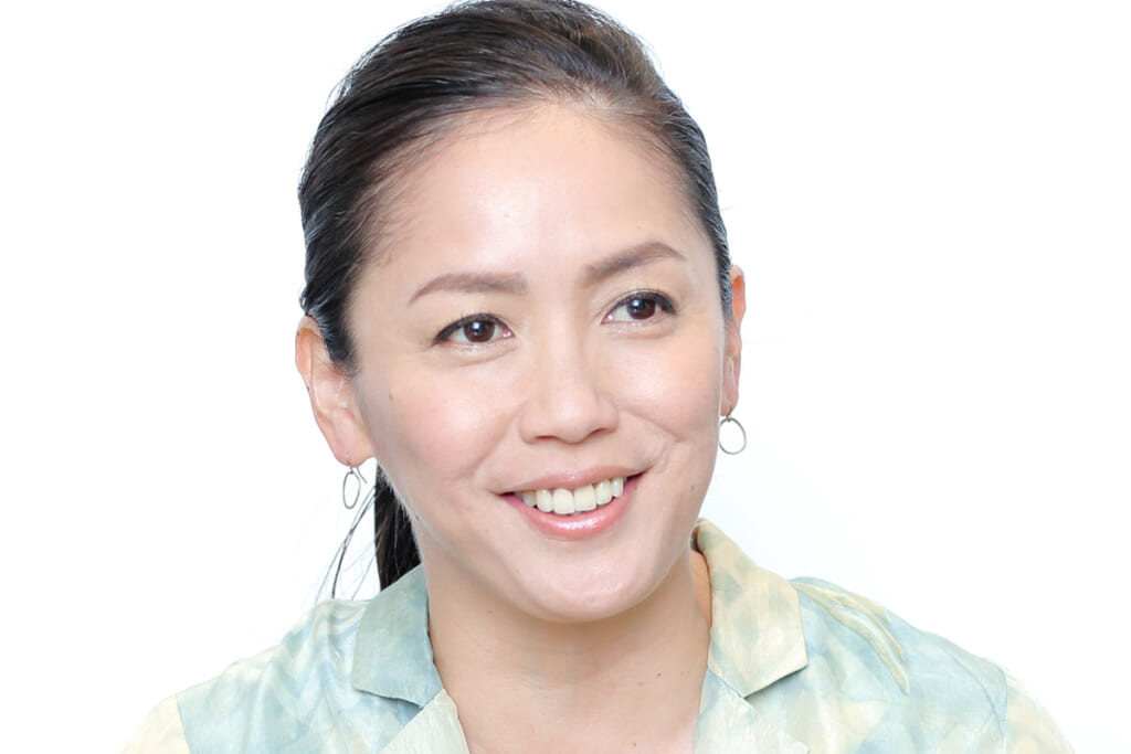 私は唄い続ける坂本龍一さんの魂を…元ちとせが反戦歌『死んだ女の子』に込めた祈りと覚悟