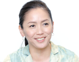 私は唄い続ける坂本龍一さんの魂を…元ちとせが反戦歌『死んだ女の子』に込めた祈りと覚悟