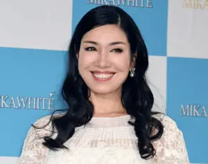 「密入国者」アンミカ　どん兵衛CM出演で事実無根の誹謗中傷の嵐…日清食品に見解を聞いた