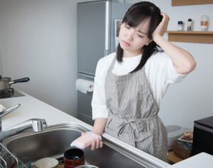 危険な節水術7　トイレタンク故障で出費増、菌繁殖で健康被害引き起こす