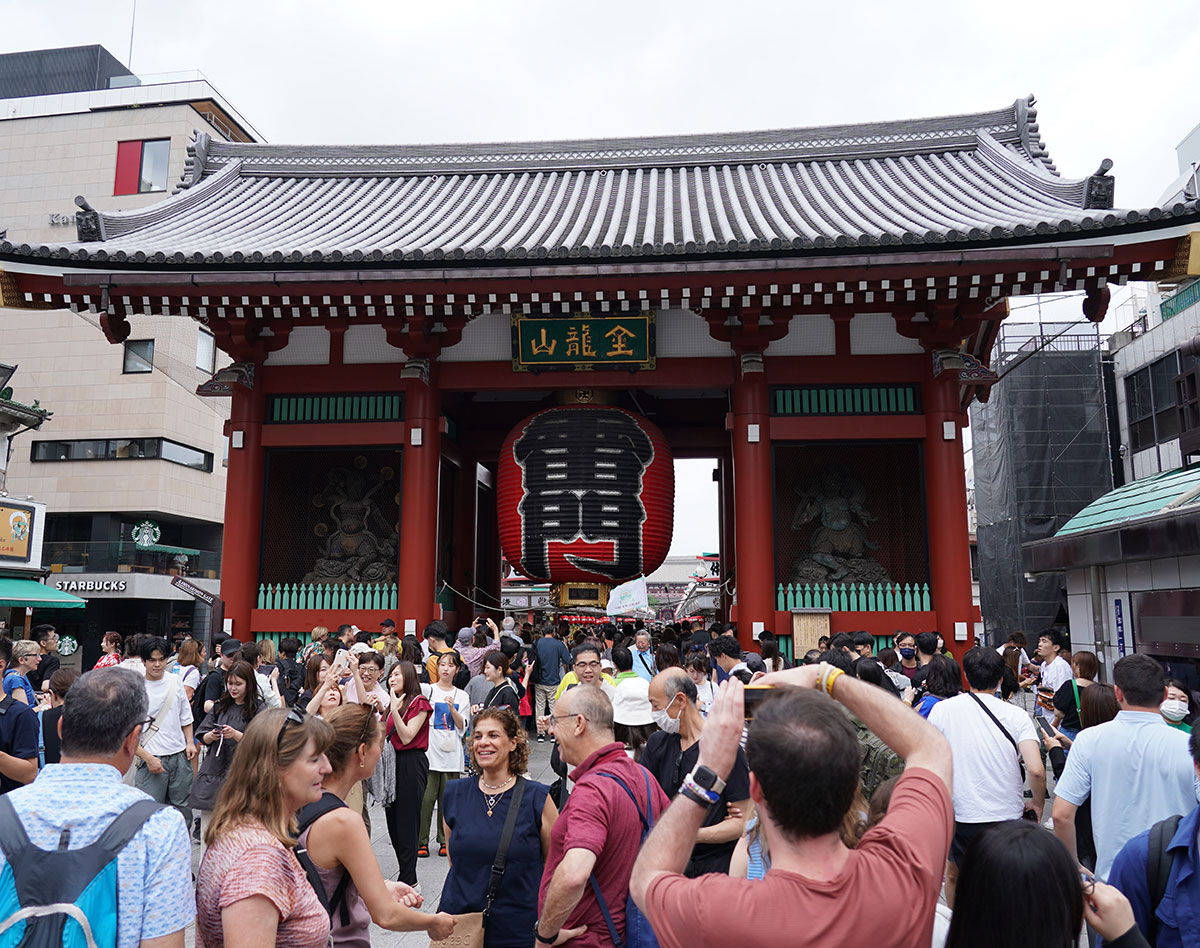 日本への外国人観光客が戻るなか…“爆買い”で市販薬品薄の懸念も