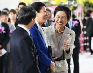 雅子さま “ご成婚の恩人”の悲しみに寄り添われ…久子さまとの交流35年秘話