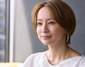 鈴木亜美　歌手デビュー25周年の新宣言！「65歳まで歌い続けます」
