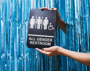 「ジェンダーレストイレ」を全ての学校に導入へ　カリフォルニア州知事が署名