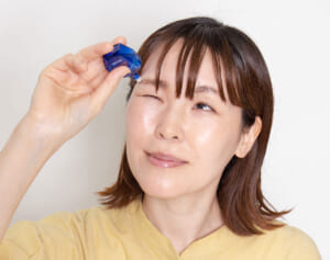 「毎日目を洗う」「目薬の際にまばたき」目を悪くするNG習慣8