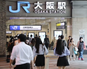 「大阪駅に大量の人糞が…」SNSで報告続出、警察出動説まで…JRが語った騒動の“真相”