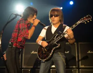 B’z　橋本環奈主演朝ドラの主題歌へ！紅白も内定で異例露出に踏み出したワケ