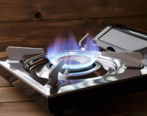 カセットコンロで爆発死の危険　秋冬に気を付けたい間違った使い方8