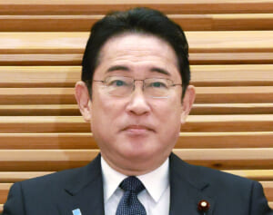 「中間層を奴隷のように」「ほとんど詐欺」政府の「所得減税4万円、非課税世帯に7万円給付」案に大ブーイング