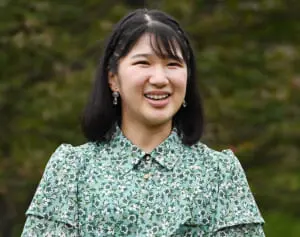 愛子さまの将来がより不安定に「麻生vs.萩生田」で混迷深まる「皇位継承論議」