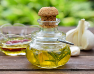 認知症予防に「にんにく油」1日1さじで脳の血流がアップ！