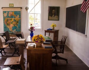 中学校のスクールカウンセラー、生徒をレイプし逮捕