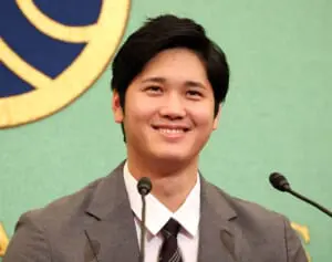 大谷翔平“お相手候補女性”のグッズが急騰中！ネットで30万円で落札された商品も