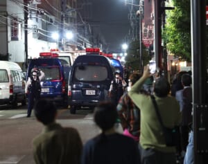 「世の中恐ろしくなってきた」立てこもり事件中継に乱入した炎上系インフルエンサーの逆ギレ投稿にネット唖然