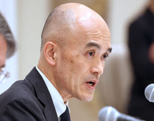 「死人に口なしってか」宝塚新理事長　遺族に「証拠をお見せいただけるよう」発言でイメージは最悪に