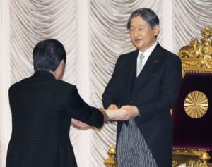 天皇陛下　衆院議長の前代未聞ミスにも笑顔だが…生涯たった一度だけ怒らせた「雅子さまへの非難」