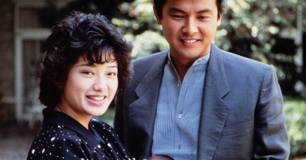山口百恵さん 三浦友和と相合い傘、誕生日に映画館デート！“最強理想の