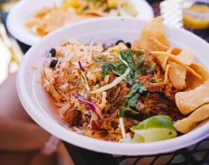 “カスハラ”で有罪になった女に「ファストフード店で2カ月働け」と判事が命令