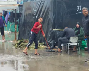 【前編】どうしてこの状況を世界が許しているの…ガザで医療行為をしていた日本人看護師訴える“現地の悲鳴”