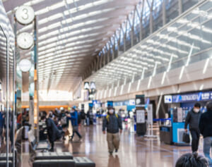 有名ロケ弁や世界の機内食からやスイーツ、地方の特産品まで　羽田空港のユニークな自動販売機をチェック！