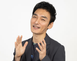 草彅剛『デフ・ヴォイス』出演で新境地。美しすぎる手話披露