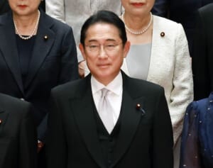 歴代内閣「退陣目前の支持率」一斉調査でみえた岸田政権の末期状態…嫌われっぷりは麻生首相並み、さらに低空だったレジェンドは？