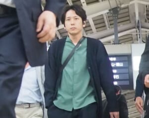 「鼻毛出てる」二宮和也“無加工ショット”で見せた“素の姿”にファン衝撃