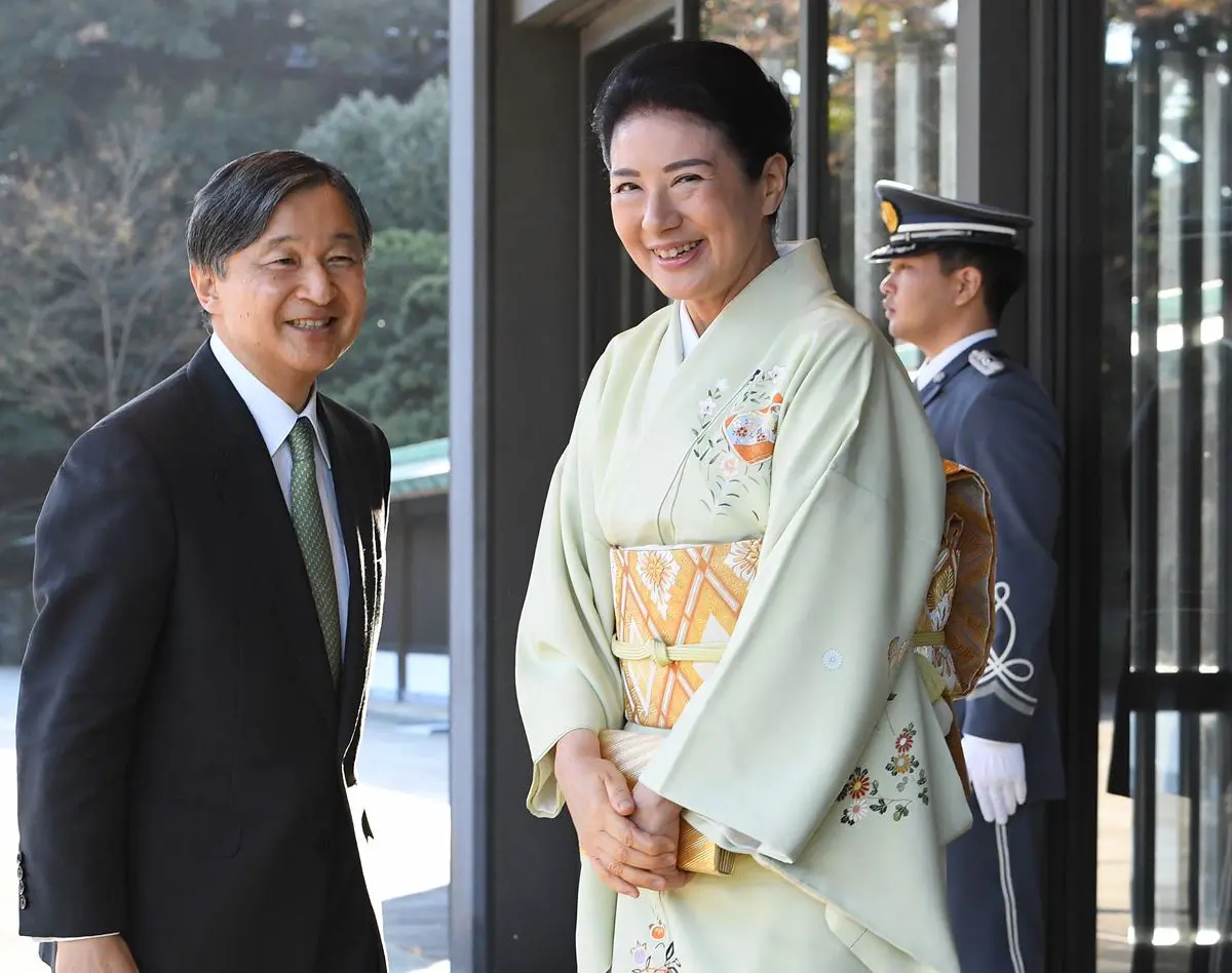 天皇陛下＆雅子さま　通訳が座ったままで出番なし「高すぎる語学力」で加速される国際親善